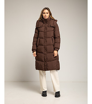 Кафяво капитонирано дамско яке снимка