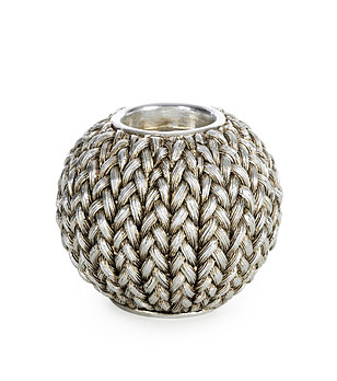 Сребърен декоративен свещник с плетен релеф 11x11x9 см снимка