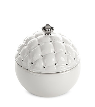 Бял декоративен керамичен съд със сребристи акценти 17x20 см снимка