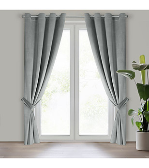 Светлосива велвет завеса с халки 140x270 см снимка