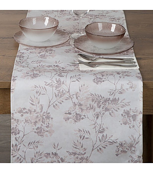 Водоустойчив тишлайфер в екрю с пастелни растителни мотиви 40x140 см снимка