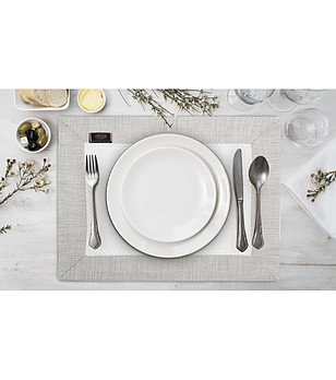 Бяло-бежови подложки за хранене с мрежа 30x40 см снимка