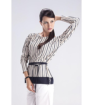 Бежова дамска блуза на райе снимка