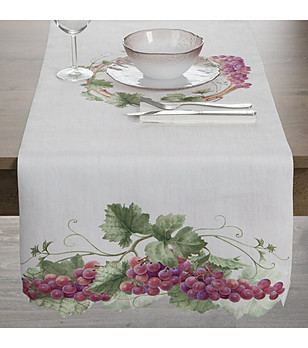 Тишлайфер в светло екрю с 3D изрязана лоза 40x140 см снимка