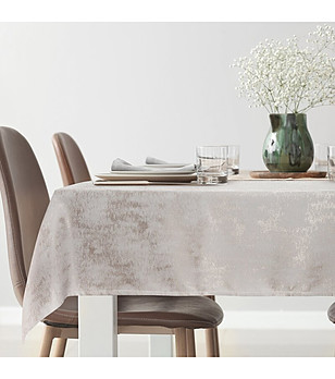 Кремава жакардова покривка с деликатен ефект 160x280 см снимка