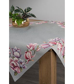 Сива гобленова покривка с розови магнолии 100x100 см снимка