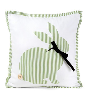 Бяла декоративна калъфка със зелен заек 45x45 см снимка