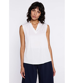 Дамска екрю блуза без ръкави с V-образно деколте снимка