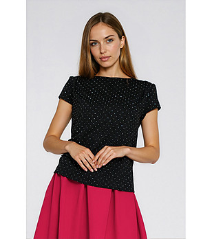 Черна блестяща блуза снимка