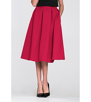 Червена пола миди с обърнати плохи снимка