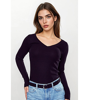 Черна блуза с дълъг ръкав ELEONOR в макси размери снимка