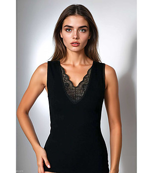 Черна потник с дантела OVENA снимка