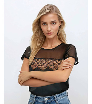 Черен топ с дантелена вложка Trisha макси размер снимка