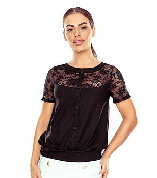 Черна блуза с къс ръкав и дантела ZAKIA снимка