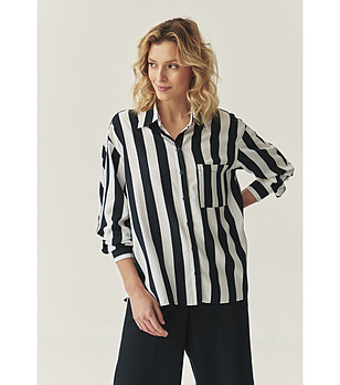 Дамска риза в черно и бяло на райе Cammie снимка