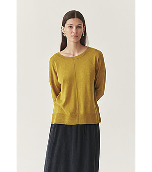 Пуловер в цвят горчица със странични цепки Мali снимка