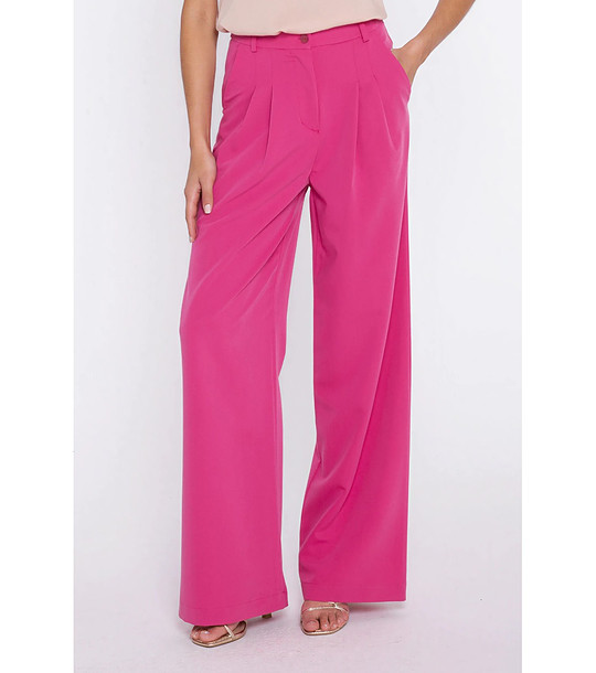 Розов панталон с висока талия и широк крачол снимка
