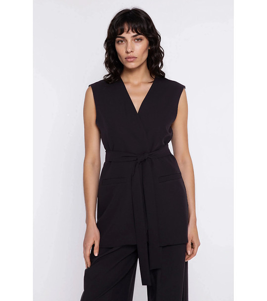 Черен елек тип сако с колан снимка