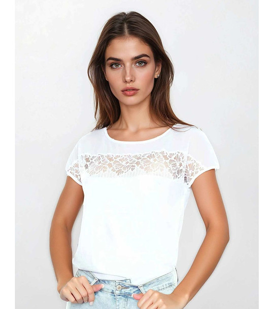 Бяла блуза с дантела TRISHA в мкси размер снимка