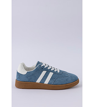 Дамски сникърси в синьо от имитация на велур с бели ленти снимка