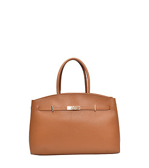 Кафява чанта тип tote снимка