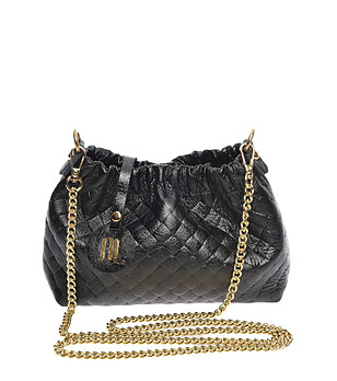 Черна дамска чанта с верижка снимка