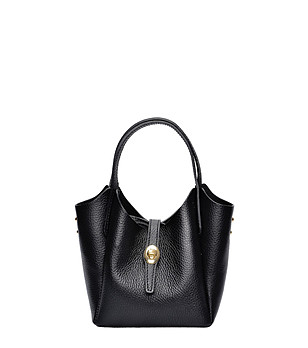 Черна кожена чанта тип tote снимка