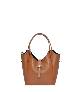 Кафява кожена чанта тип тоут снимка