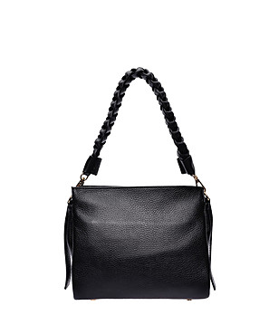 Черна кожена чанта с плетена дръжка снимка