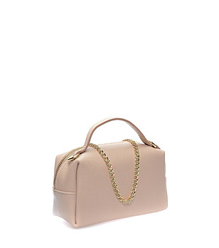 Бежова чантичка през рамо снимка