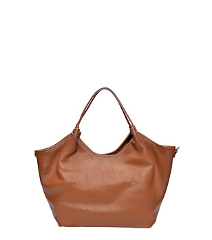 Кафява кожена чанта за рамо  снимка