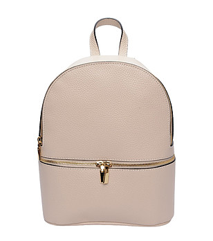 Бежова раница  снимка