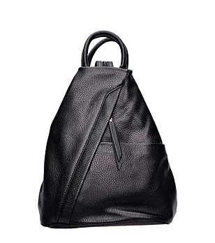 Черен кожен раница снимка