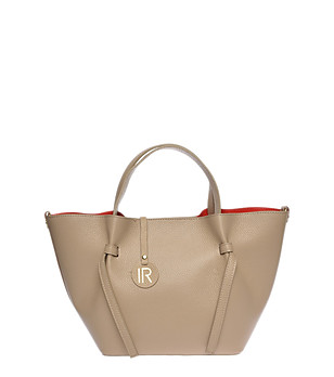 Дамска трапецовидна чанта  в цвят таупе с несесер снимка