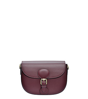 Дамска кожена чанта за рамо в бордо снимка