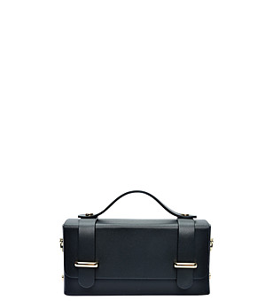 Малка черна дамска кожена чанта тип куфарче снимка