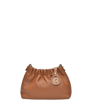 Дамска чанта от естествена кожа в цвят коняк снимка