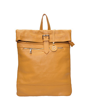 Горчичножълта кожена раница снимка