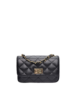 Черна чанта през рамо с капитониран ефект NERO снимка