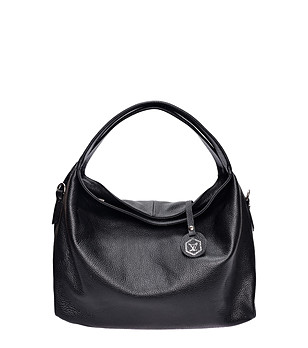 Дамска черна чанта от естествена кожа снимка