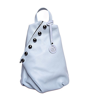 Нестандартна дамска кожена раница в светлосин цвят Evelina снимка