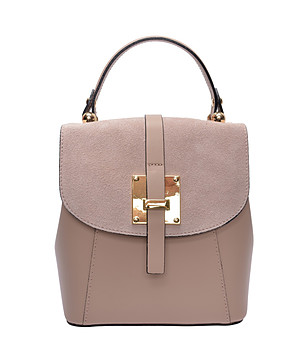 Раница в бежов нюанс снимка