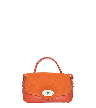 Оранжева чанта с метална тока снимка