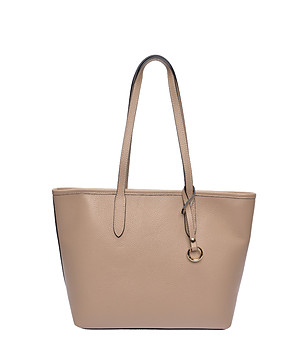 Бежова чанта за рамо снимка