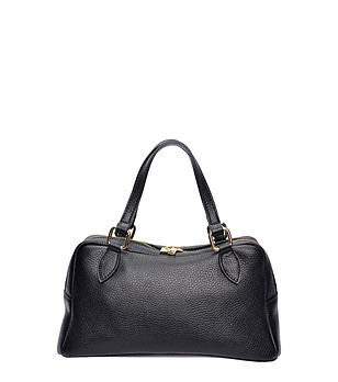 Чанта в черно снимка