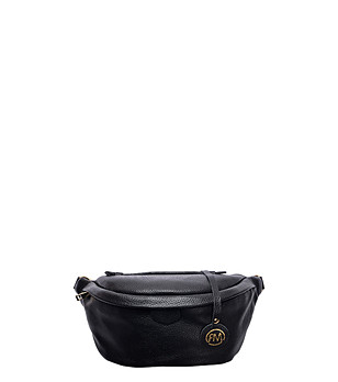 Черна дамска чанта от естествена кожа снимка