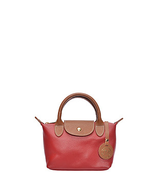 Червена малка чанта през рамо снимка