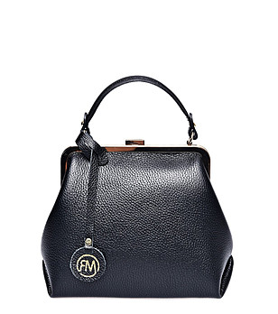 Дамска чанта от естествена кожа в черно Trudie снимка