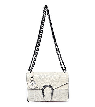 Светлобежова дамска чанта с кроко релеф Rikita снимка