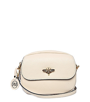 Дамска светлобежова чанта от естествена кожа снимка